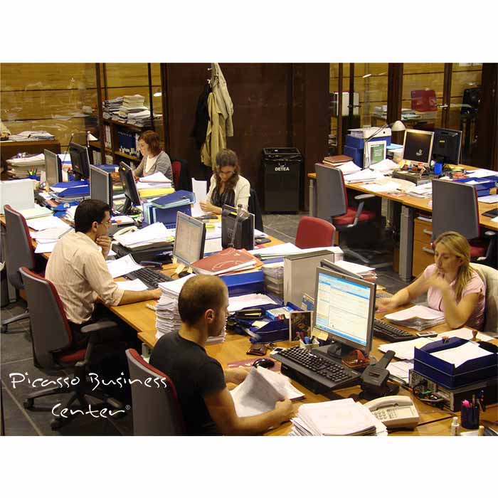 Online labor advice for companies and self-employed workers